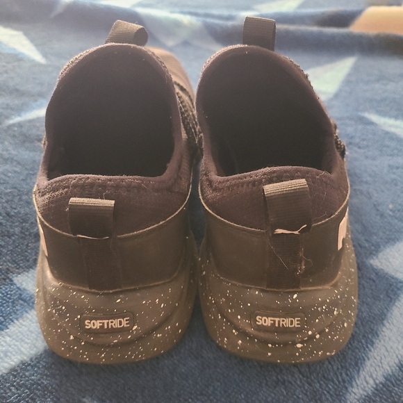 Boys Puma Shoes - Picture 4 of 6